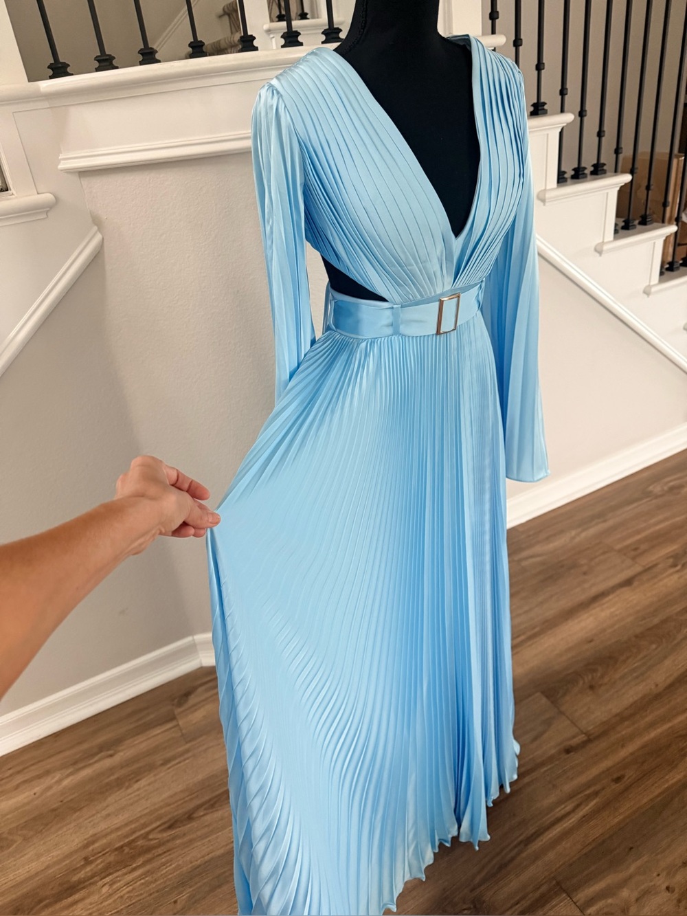 🦋$598 NWT Mac Duggal Ice Blue Pleated Satin Dress, Size 2🦋 - Picture 4 of 10